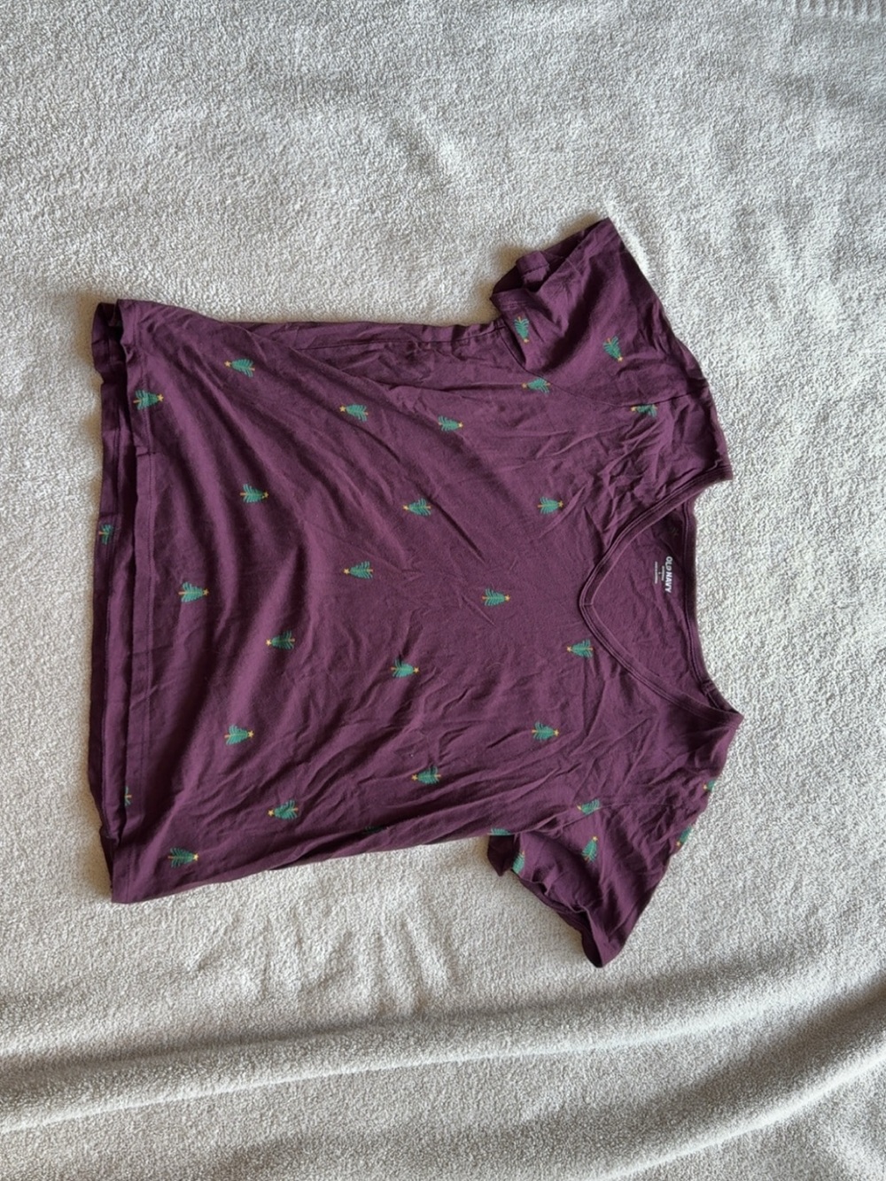 Old Navy Plum Short Sleeve Tee with Christmas Tree Design